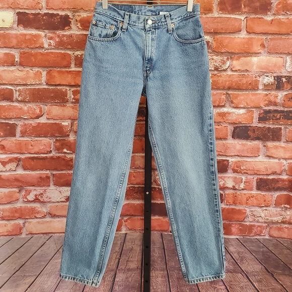 Levi's Denim - Vintage Mom Jean High RIse Tapered Leg Levi's 550
